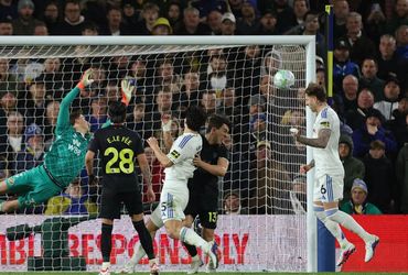 Leeds United vs Sunderland (02:30 – 04/03)