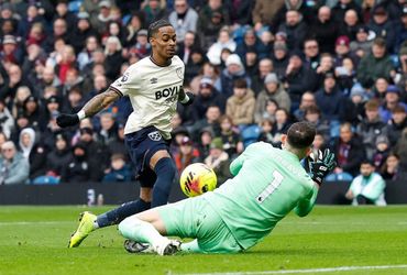 Burnley vs West Ham (22:00 – 07/02)