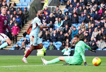 Burnley vs Brentford (22:00 – 28/02)