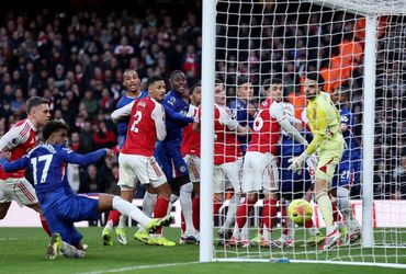 Arsenal vs Chelsea (23:30 – 01/03)