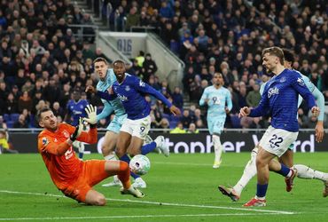 Everton vs Burnley (02:30 – 04/03)