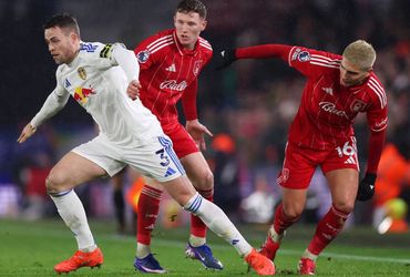 Leeds United vs Nottingham Forest (03:00 – 07/02)