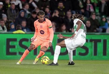 Elche vs Barcelona (03:00 – 01/02)