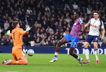 Tottenham vs Crystal Palace (03:00 – 06/03)