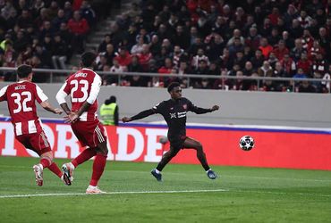 Olympiakos vs Bayer Leverkusen (03:00 – 19/02)