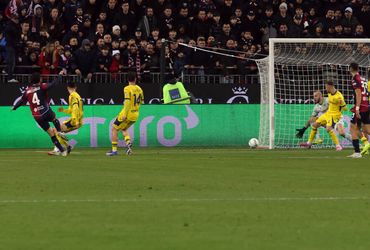 Cagliari vs Hellas Verona (02:45 – 01/02)